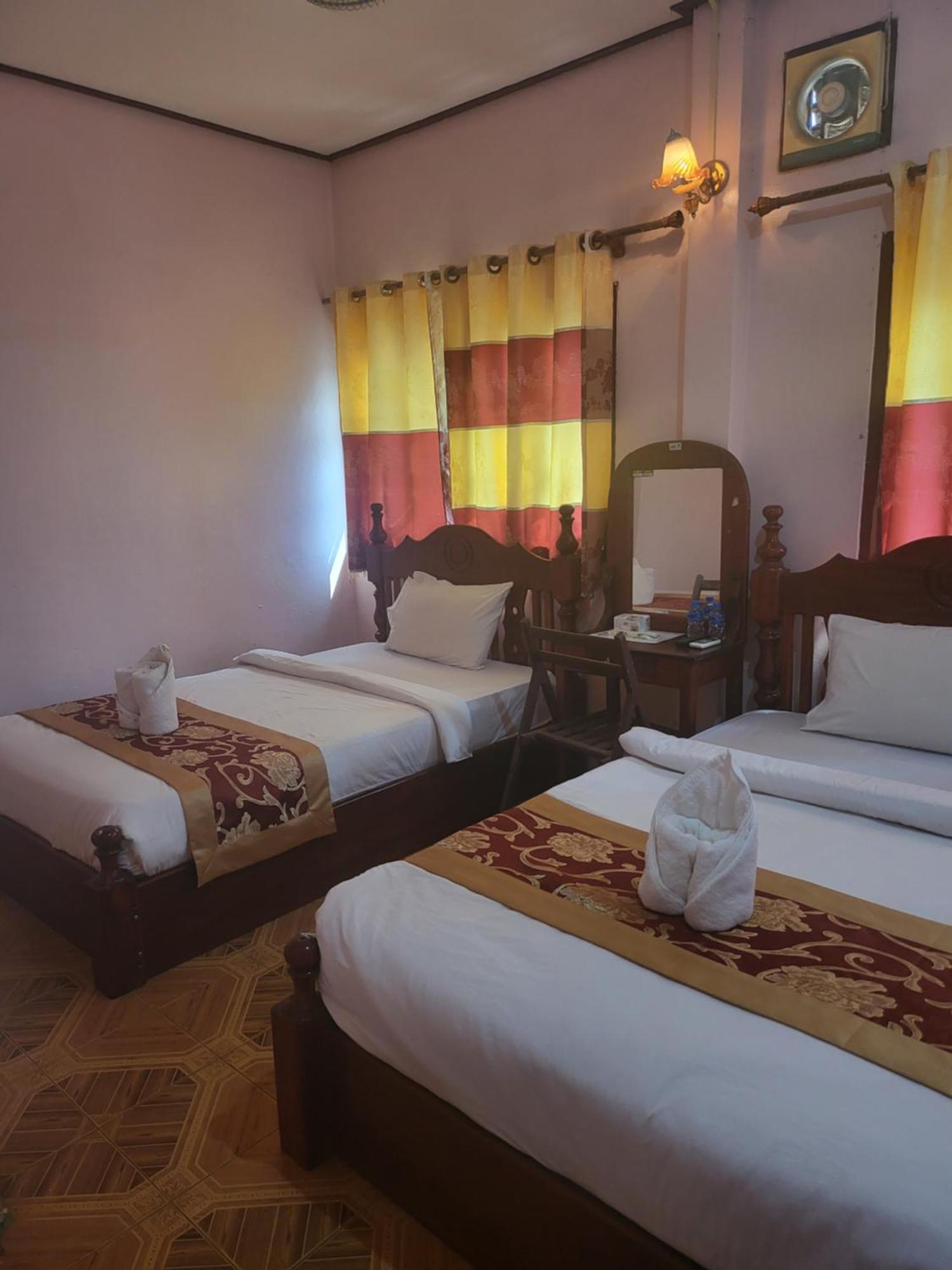 Vang Vieng Chanthala Hotel 1 Buitenkant foto