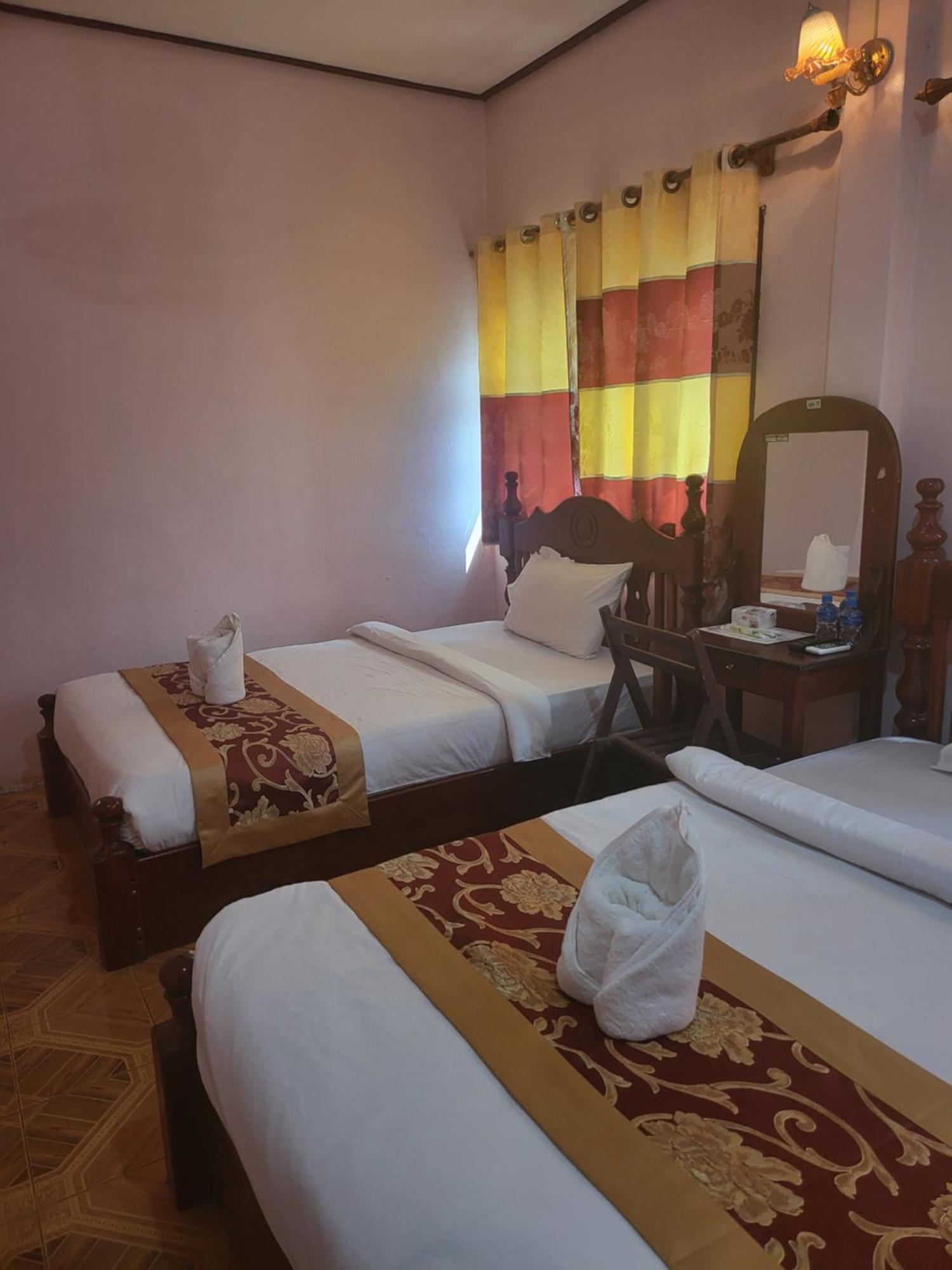 Vang Vieng Chanthala Hotel 1 Buitenkant foto