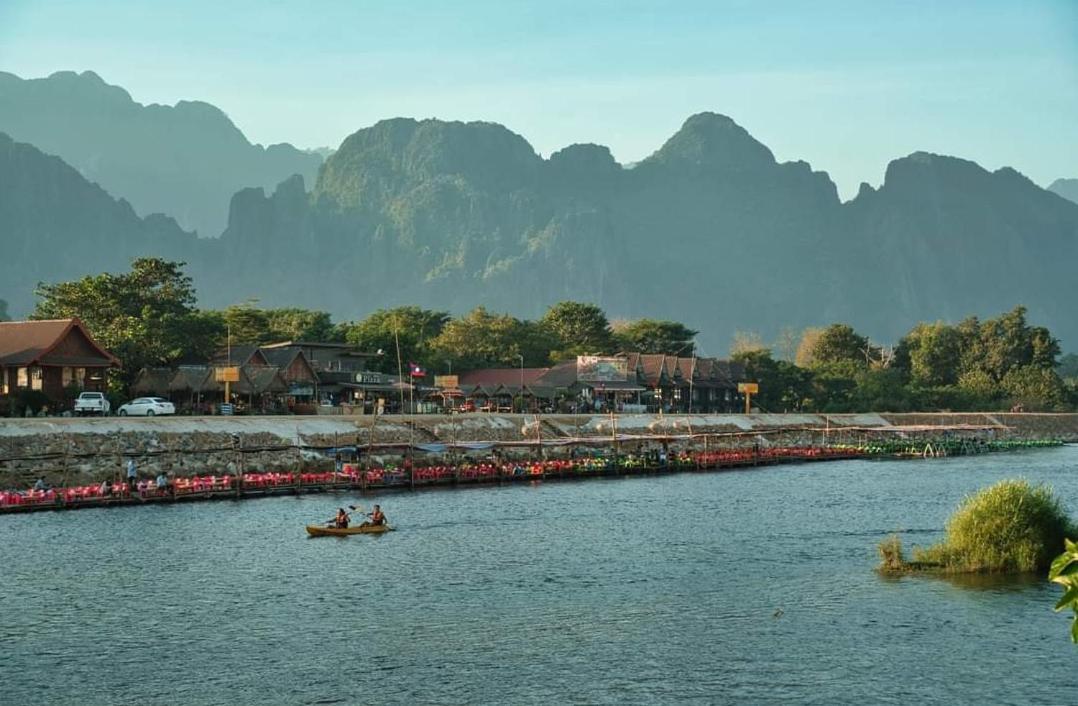 Vang Vieng Chanthala Hotel 1 Buitenkant foto