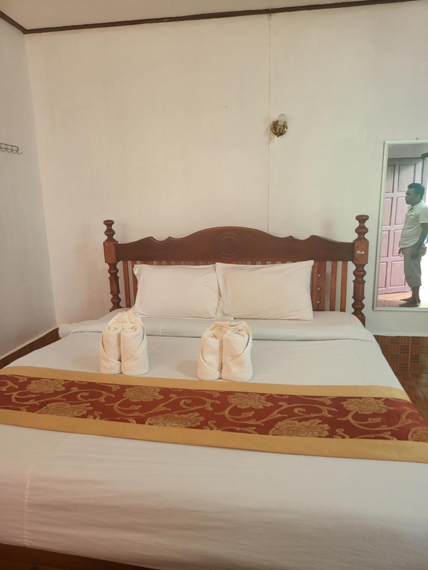 Vang Vieng Chanthala Hotel 1 Buitenkant foto